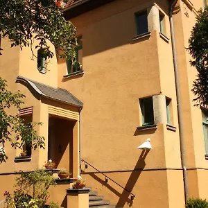 https://ferienwohnung-am-grossen-garten.dresdenhotels.net